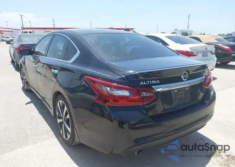 2017 Nissan Altima 2.5 Sr z USA, uszkodzony, nr VIN 1N4AL3AP0HN310646